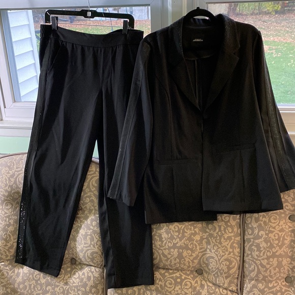 SHIMMER STRIPE BOYFRIEND BLAZER & PANTS - Picture 13 of 16